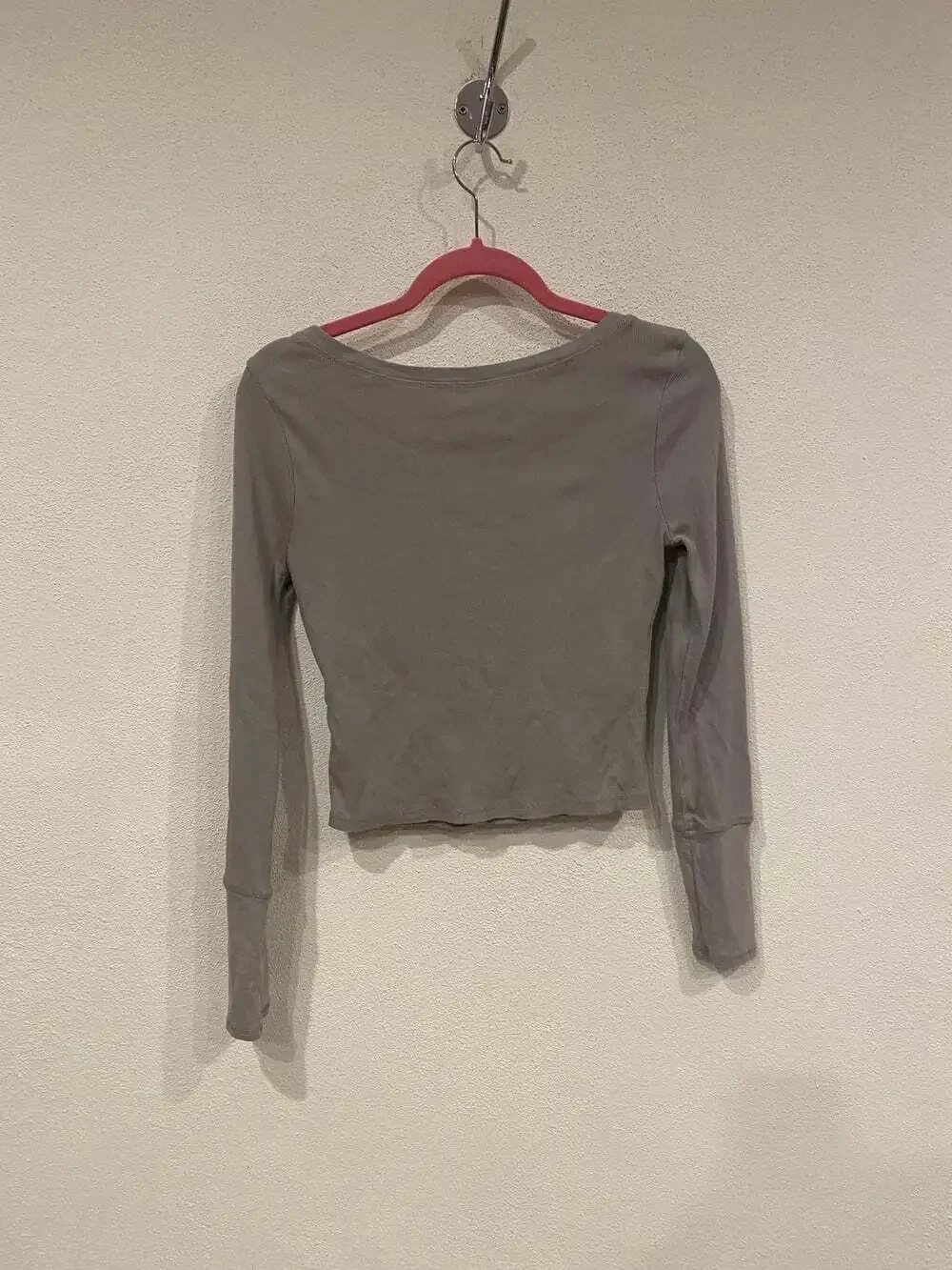 Free People Shirt Womens Medium Gray Embroidered Scoop Neck Long Sleeve Cropped